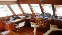 Classic Yacht STALCA -  Wheelhouse